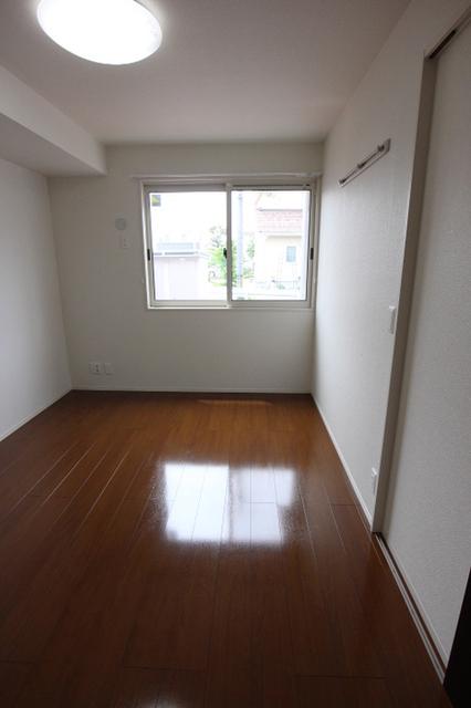 ララ（102） 部屋画像