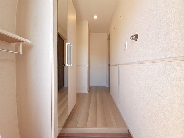 プルミエール手屋Ⅳ（105） 玄関