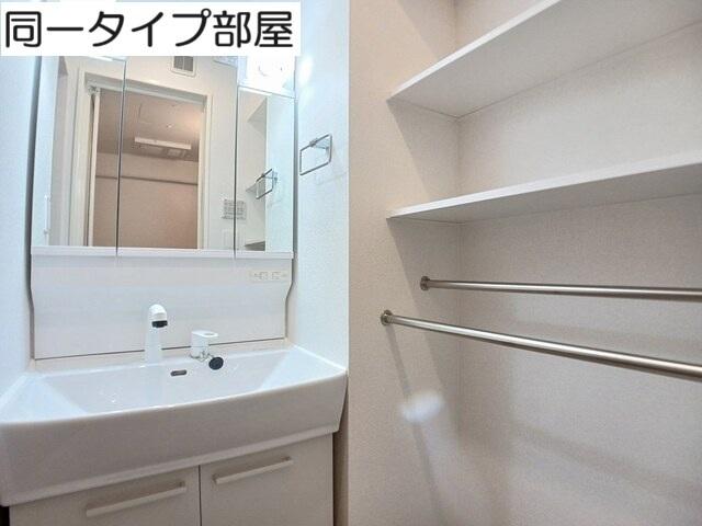 メゾン　ラ　ヴェール（103） 洗面