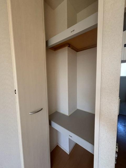 アバンウェル田中町　A棟（102） 収納