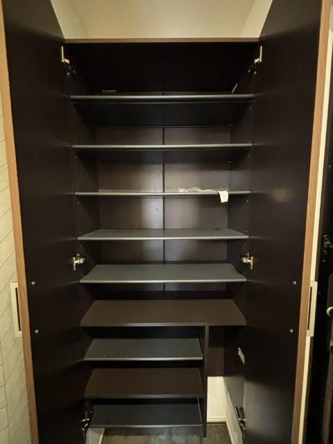 コタージュ七番館（302） 玄関