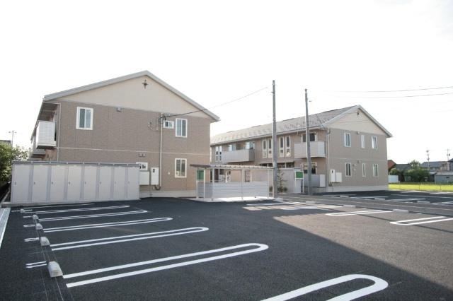 ジュネス向新庄ⅡA（203） 駐車場