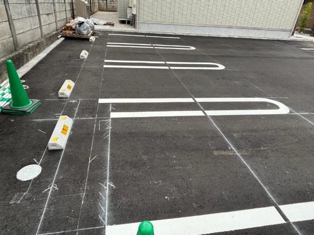 ウェルモート曙町（103） 駐車場