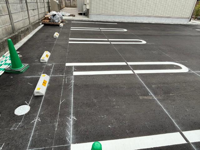 ウェルモート曙町（202） 駐車場