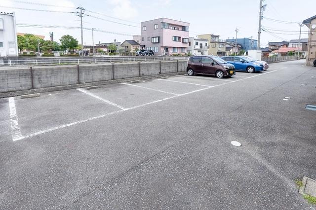 セジュール清栄　A（105） 駐車場
