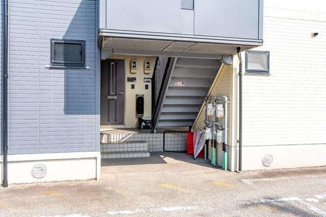 クレセントコーポ赤江（103） エントランス