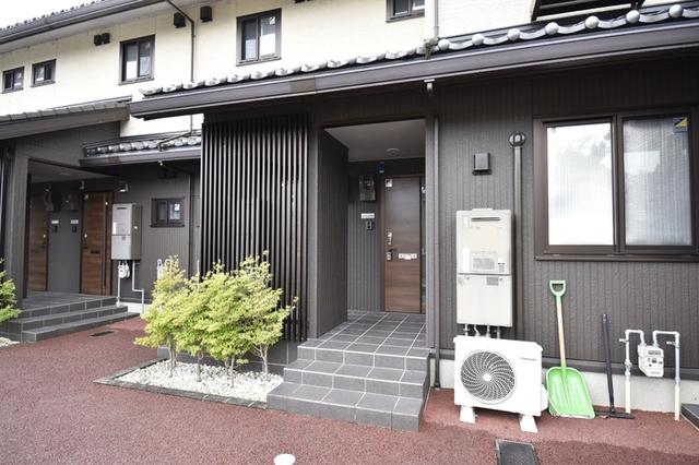 カレンデュラⅡ（102） エントランス