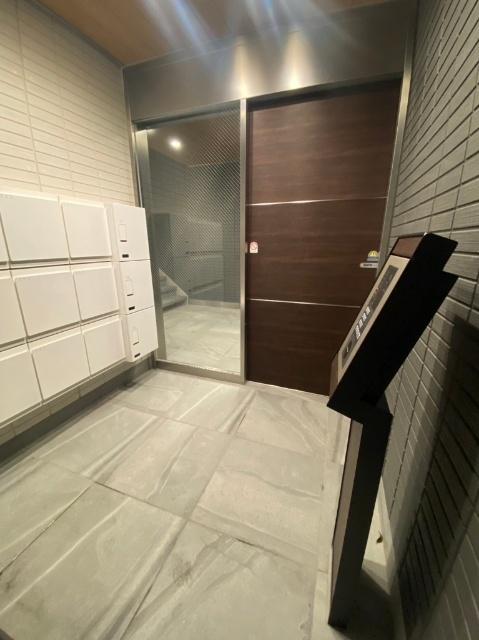 ルミナス掛尾町（103） エントランス
