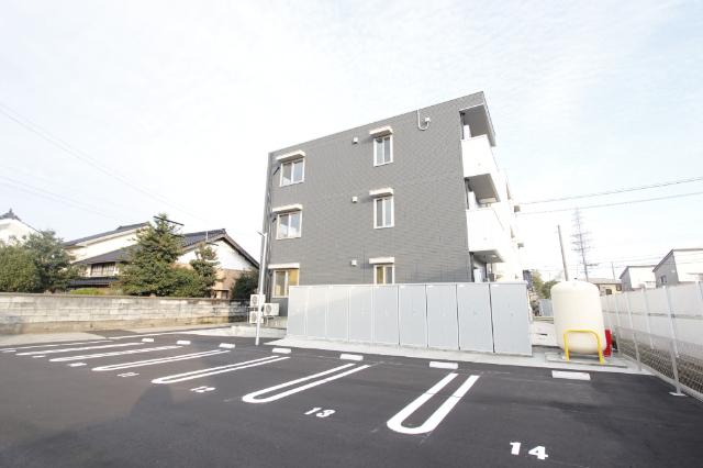 ルミナス掛尾町（103） 駐車場