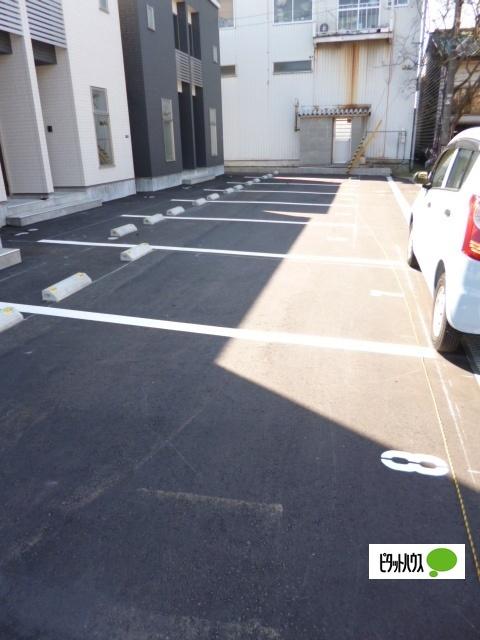 studio AZUL  A棟（101） 駐車場