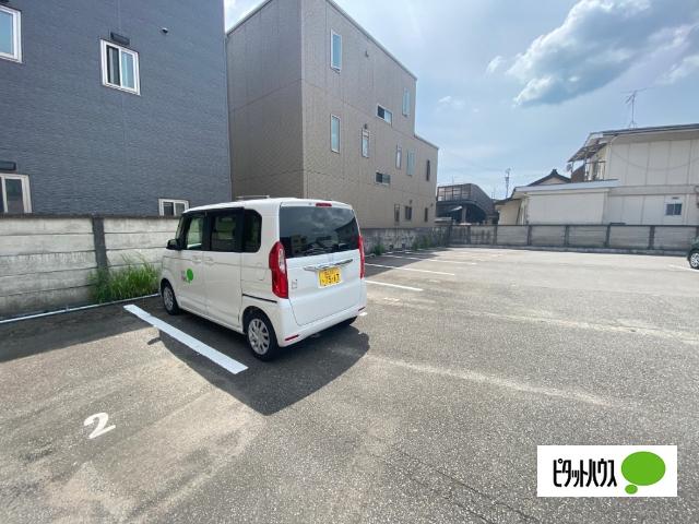シャトー安野屋（302） 駐車場
