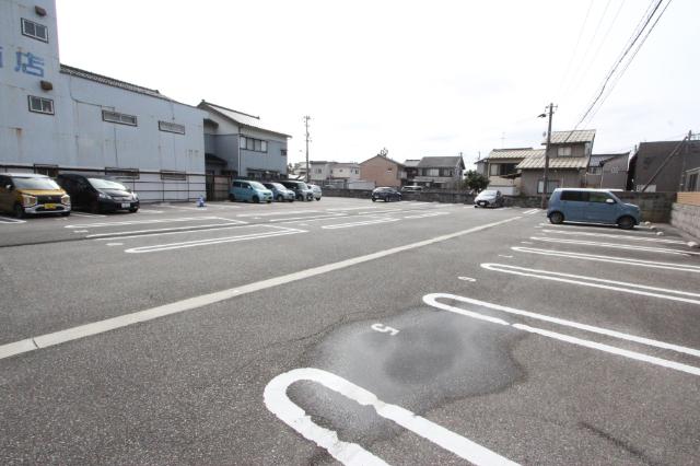 スタービル（302） 駐車場