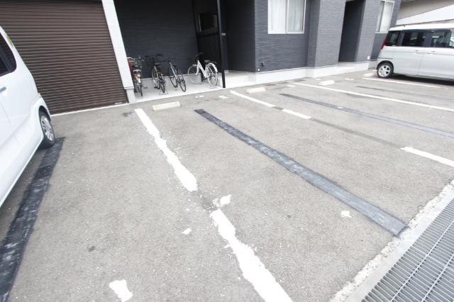 Ｅｌ　ｖｉｔａ安養坊（201） 駐車場
