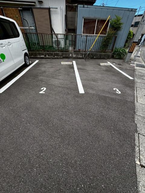キミコート本郷（103） 駐車場