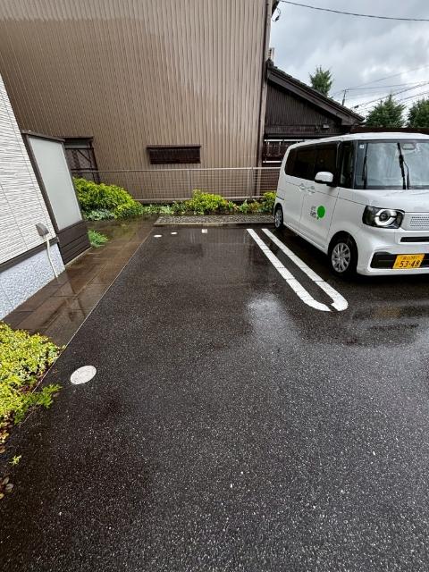 グリナージュ西公文名（102） 駐車場
