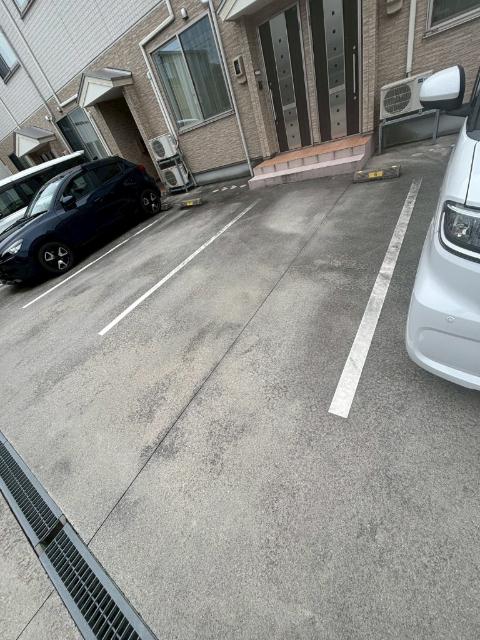 e-Japan奥田本町 A棟（101） 駐車場