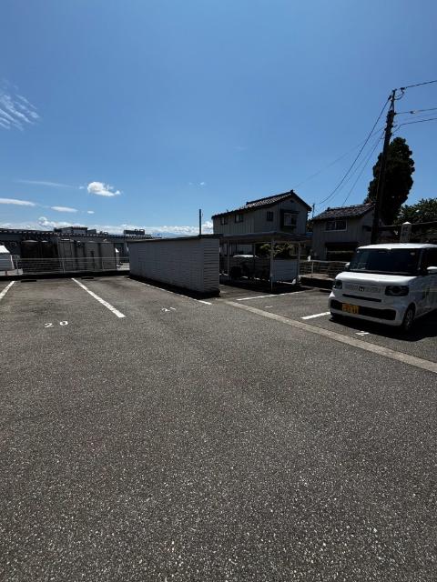 エクセルヒルズD棟（202） 駐車場
