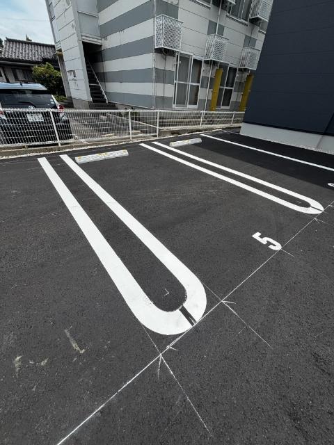 INTEGRAL中川原（201） 駐車場