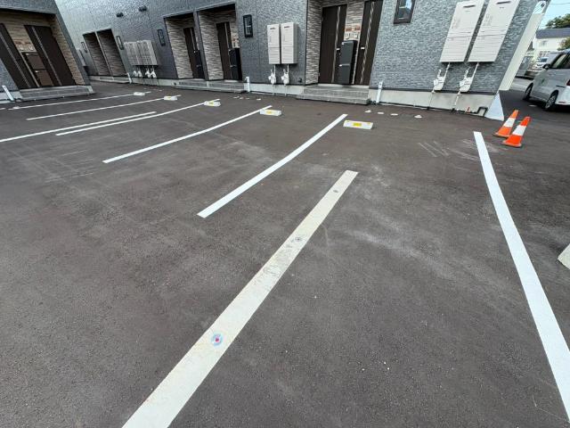 ル・アンジュ長江　A棟（202） 駐車場