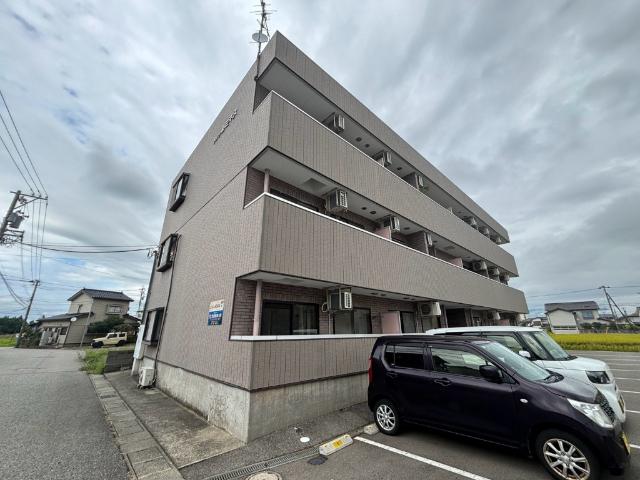 東岩瀬駅より徒歩10分 築29年5ヶ月 3階建の賃貸物件