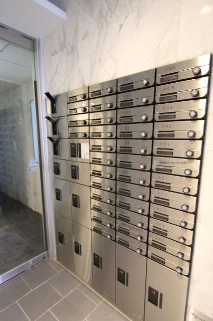 ファーストレーベン新富町（901） エントランス