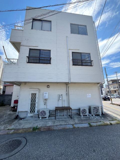 大泉東町　エステサロンビル 外観