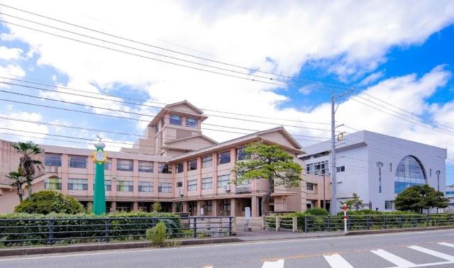 富山市立大久保小学校