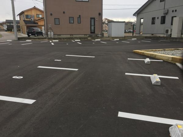 ＴＩＭＢＥＲＥＤ　ＴＥＲＲＡＣＥ（302） 駐車場
