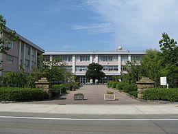 小松市立苗代小学校：1168m