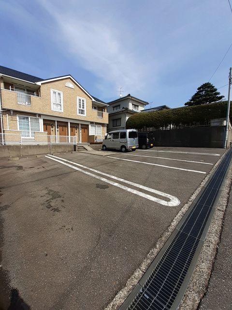 ＡＭＩＴＹ　１５６（202） 駐車場