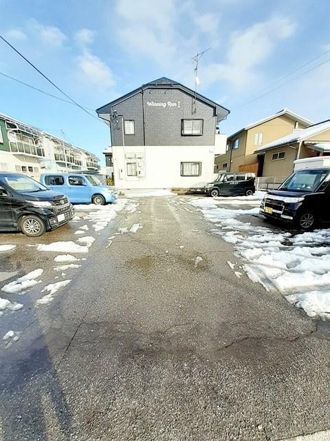 ウイニングラン　Ⅱ棟（101） 駐車場