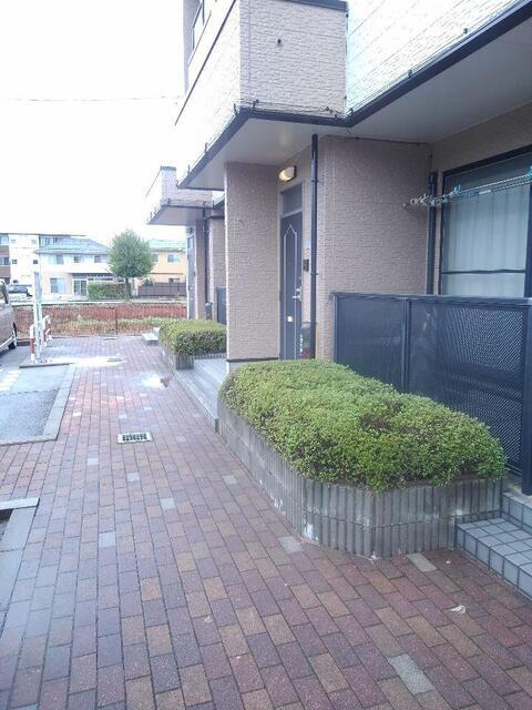 エトランジュ（203） エントランス