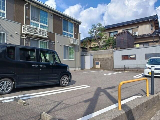 レクレドール（203） 駐車場