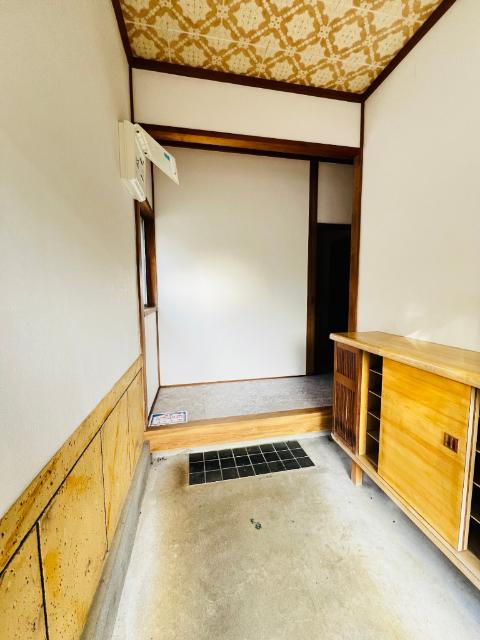 花坂町Ⅲ貸家（1） 玄関