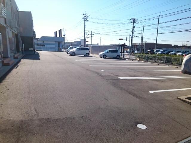 ヴェルデ・テラヤマⅠ（102） 駐車場
