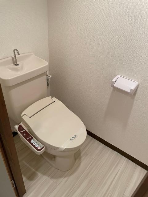 ロイヤルプリンスコハマビル（402） トイレ