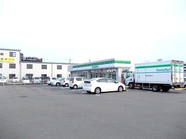 ファミリーマート：350m