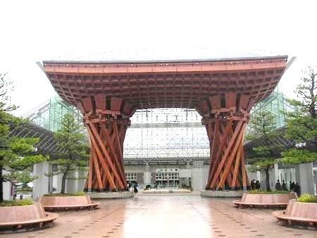 金沢駅：6200m