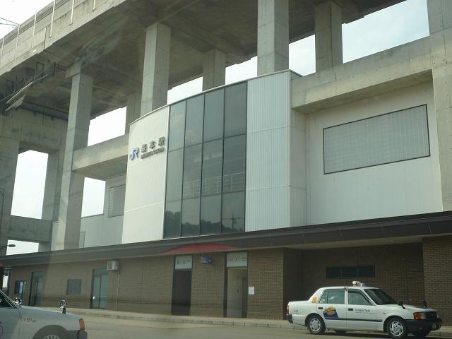 森本駅：1800m