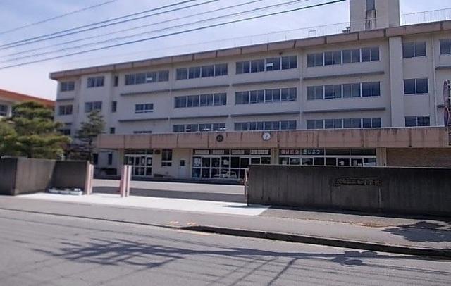 三和小学校：400m