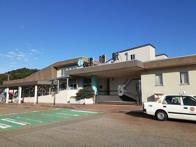 津幡駅：2000m