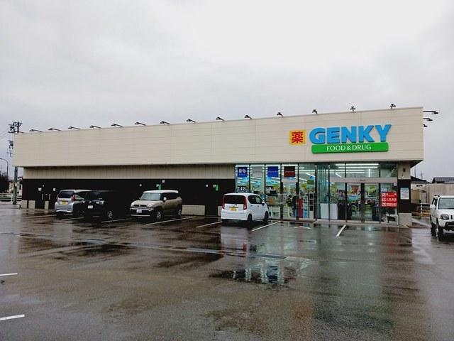 ゲンキー一条南小学校北店：900m