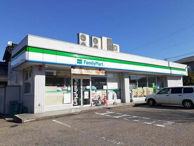 ファミリーマート津幡中須加店：200m