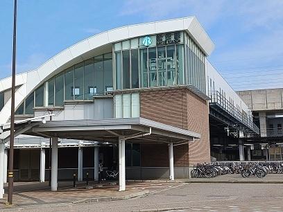 松任駅：1000m
