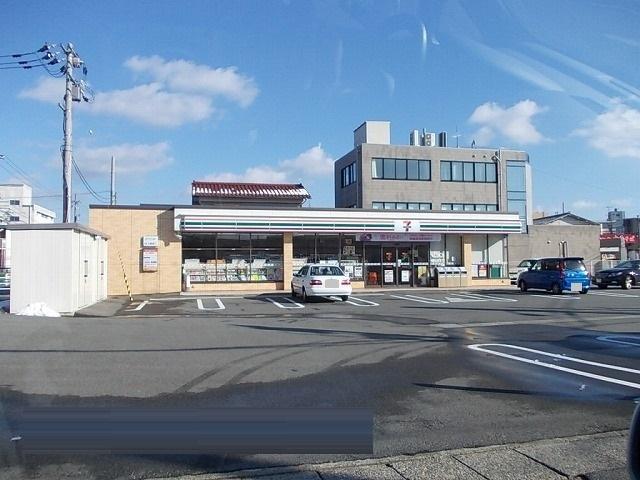 セブンイレブン：600m