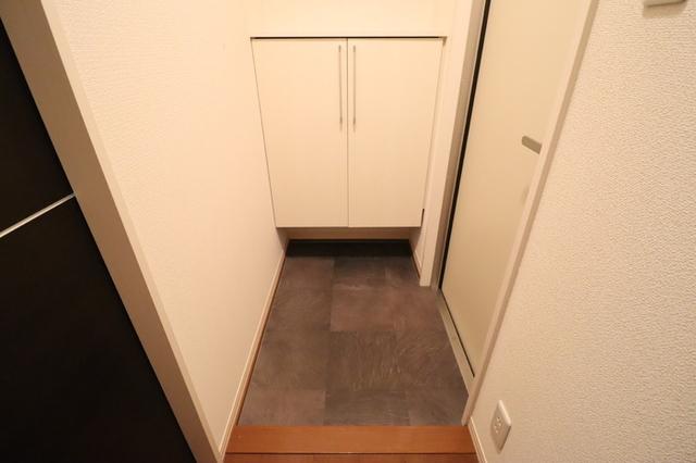 ユニ　ステイ弐番館（303） 玄関