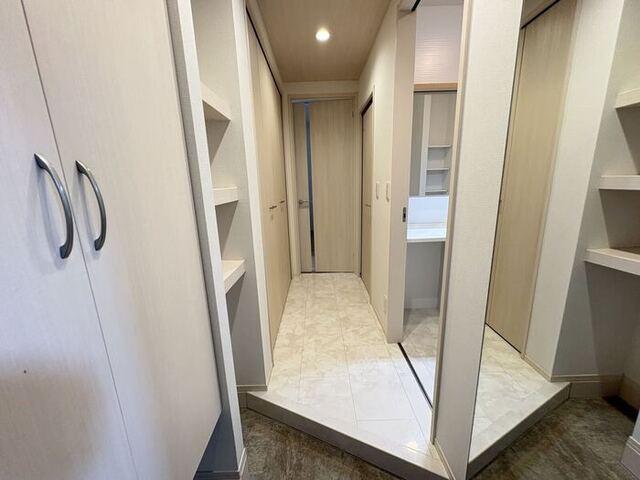 ラネオン（103） 玄関