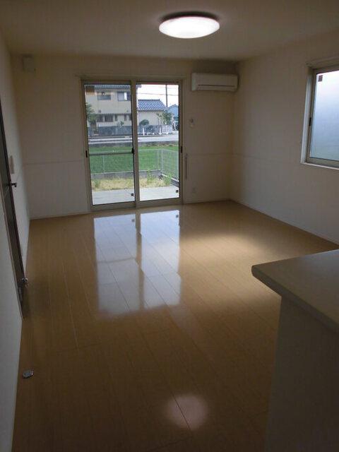 ＩＶＥＲ（アイバー）（101） 部屋画像