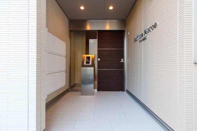 ラフィネ諸江（102） エントランス