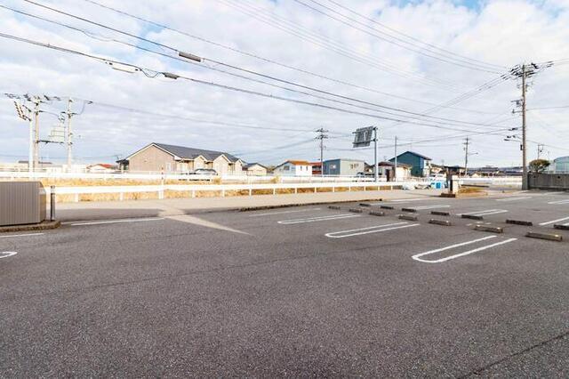 ジャルダン ポス　B棟（206） 駐車場